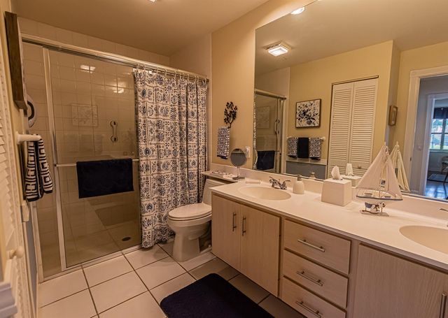 1276 NW BENTLEY Circle B, Port St. Lucie, FL 34986