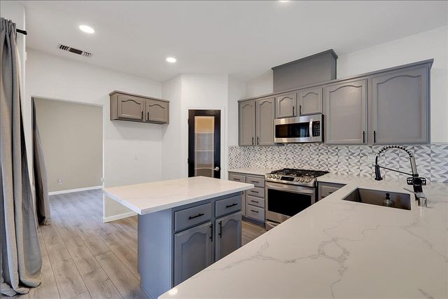 1811 Alyssa Dr, Yuba City, CA 95993