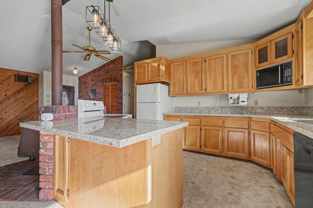 13771 West Court, Pine Grove, CA 95665
