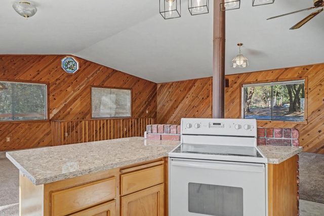 13771 West Court, Pine Grove, CA 95665
