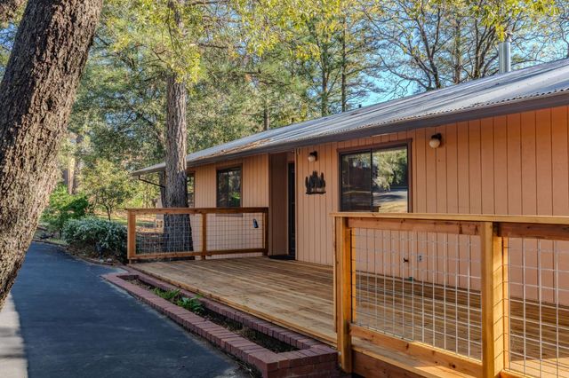 13771 West Court, Pine Grove, CA 95665