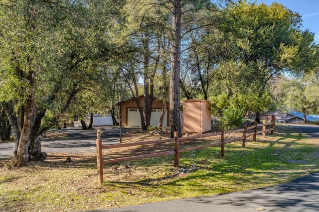 13771 West Court, Pine Grove, CA 95665