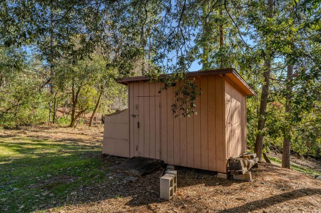 13771 West Court, Pine Grove, CA 95665