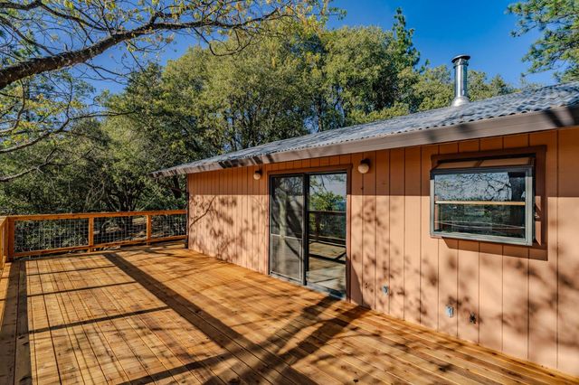 13771 West Court, Pine Grove, CA 95665