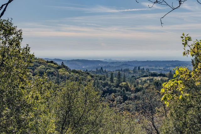 13771 West Court, Pine Grove, CA 95665