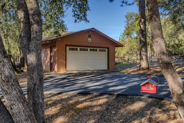 13771 West Court, Pine Grove, CA 95665