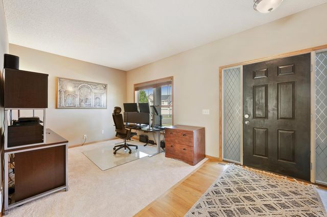 1774 Fox Run, Shakopee, MN 55379