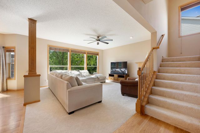 1774 Fox Run, Shakopee, MN 55379