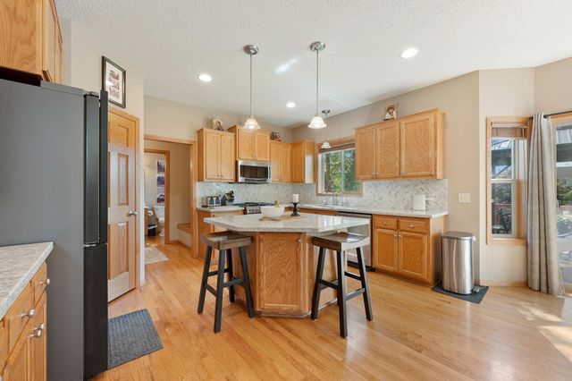 1774 Fox Run, Shakopee, MN 55379