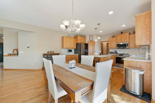 1774 Fox Run, Shakopee, MN 55379