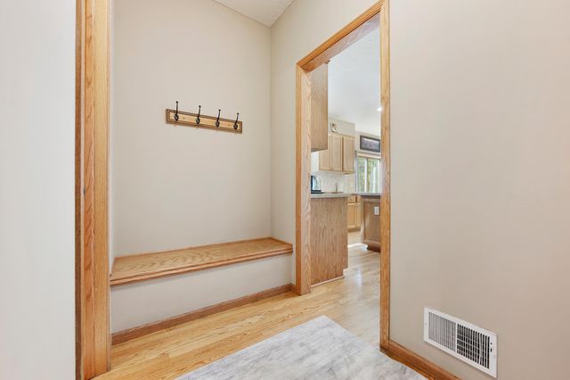 1774 Fox Run, Shakopee, MN 55379