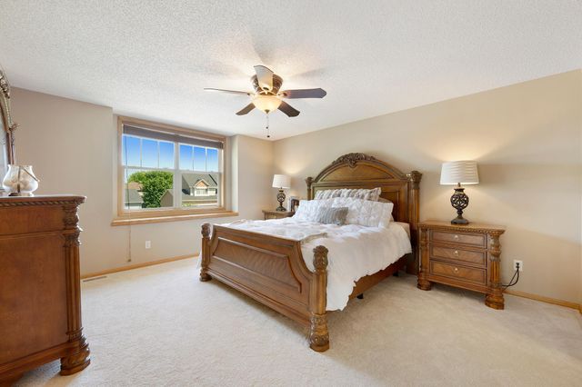 1774 Fox Run, Shakopee, MN 55379