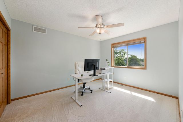 1774 Fox Run, Shakopee, MN 55379