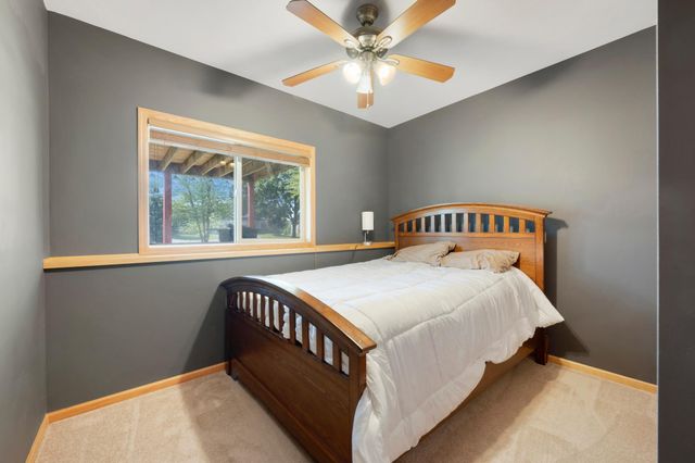 1774 Fox Run, Shakopee, MN 55379