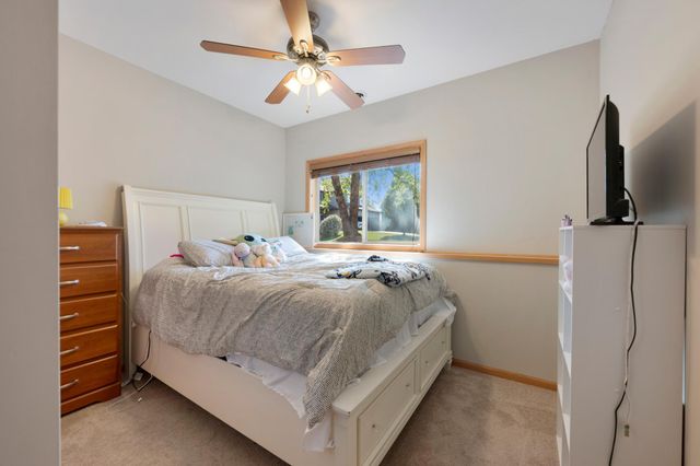 1774 Fox Run, Shakopee, MN 55379