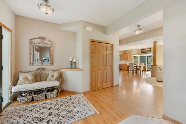 1774 Fox Run, Shakopee, MN 55379