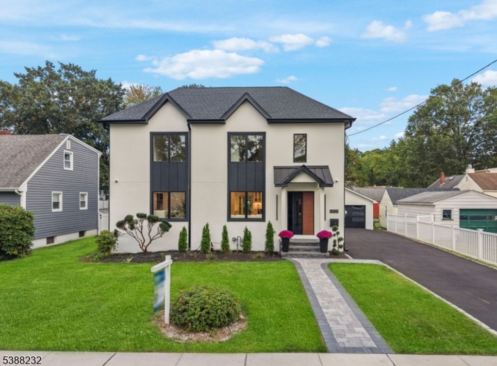 40 Hutton Rd, Clifton City, NJ 07013