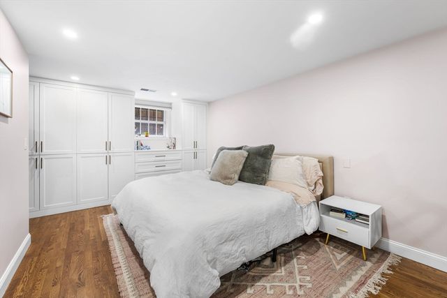 40 Joy St 9, Boston, MA 02114