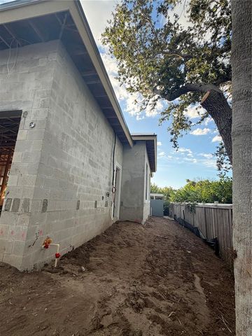 4644 HIGEL AVENUE, Sarasota, FL 34242