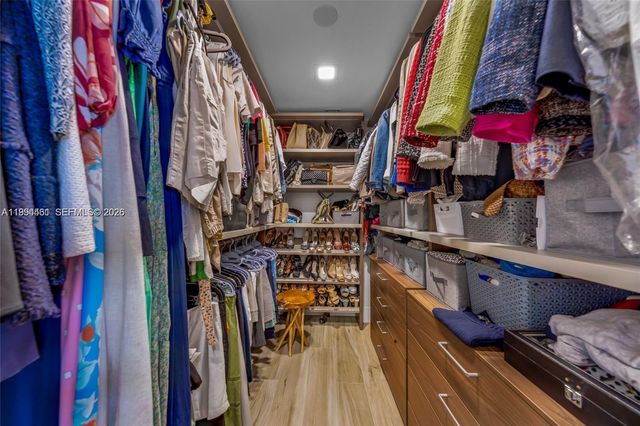 1581 Brickell Ave 506, Miami, FL 33129