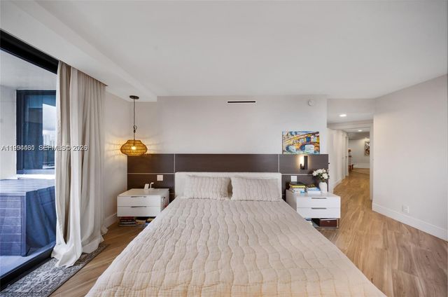 1581 Brickell Ave 506, Miami, FL 33129