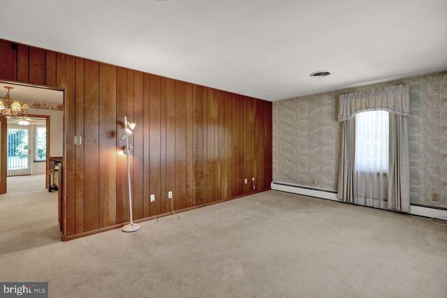 3431 EARL ST, Reading, PA 19605