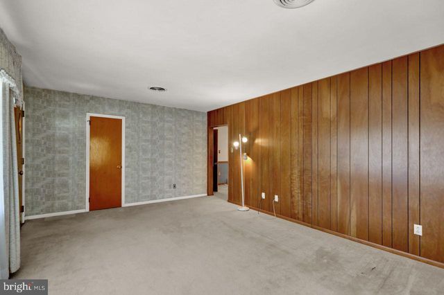 3431 EARL ST, Reading, PA 19605