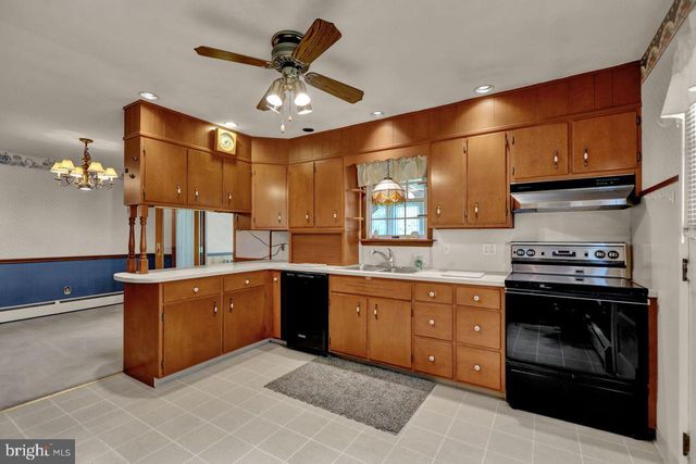 3431 EARL ST, Reading, PA 19605