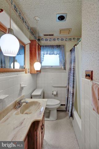 3431 EARL ST, Reading, PA 19605