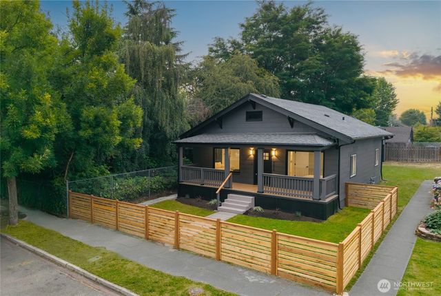 4015 S Yakima Avenue, Tacoma, WA 98418
