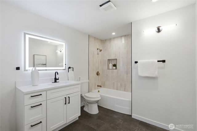 4015 S Yakima Avenue, Tacoma, WA 98418