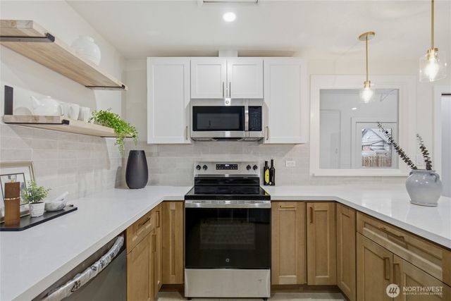 4015 S Yakima Avenue, Tacoma, WA 98418