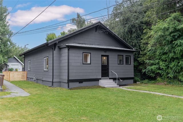 4015 S Yakima Avenue, Tacoma, WA 98418