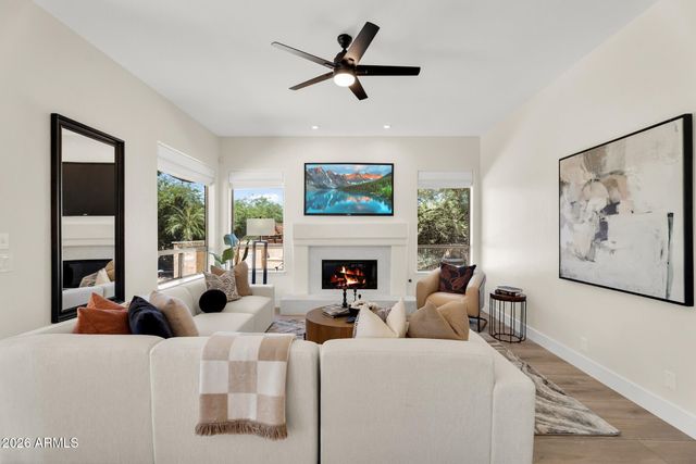 29526 N 67th Street, Scottsdale, AZ 85266