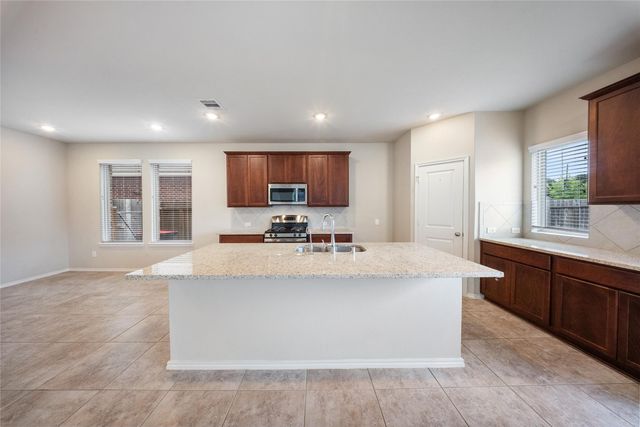 5031 Chestnut Orchard Drive, Houston, TX 77066