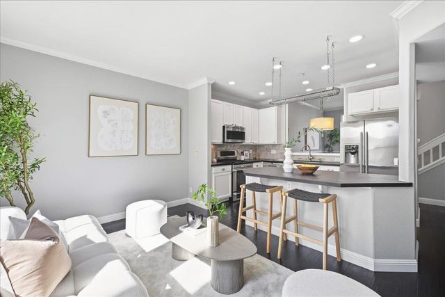 208 Village Lane, Foster City, CA 94404