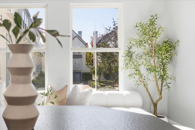 208 Village Lane, Foster City, CA 94404