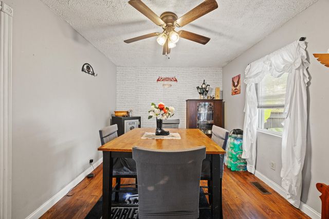 81 Elm St, Stanton, KY 40380