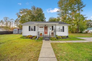 81 Elm St, Stanton, KY 40380