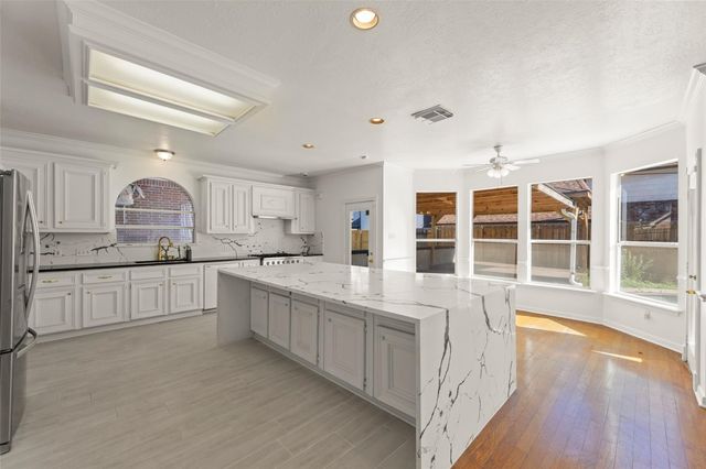 15510 Misty Hollow Drive, Houston, TX 77068