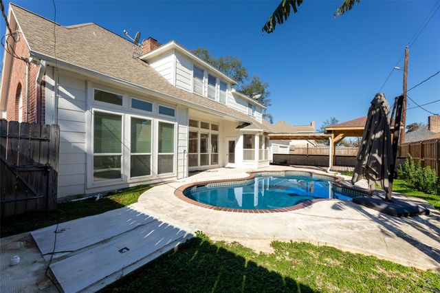 15510 Misty Hollow Drive, Houston, TX 77068