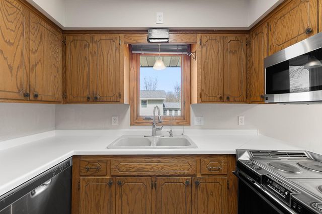 11716 Edgewood Avenue N, Champlin, MN 55316