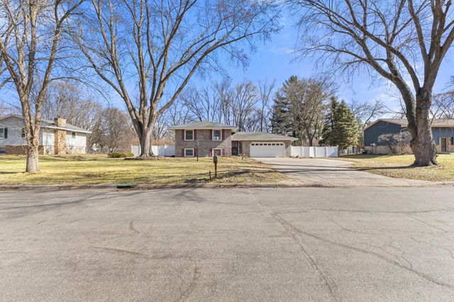 11716 Edgewood Avenue N, Champlin, MN 55316