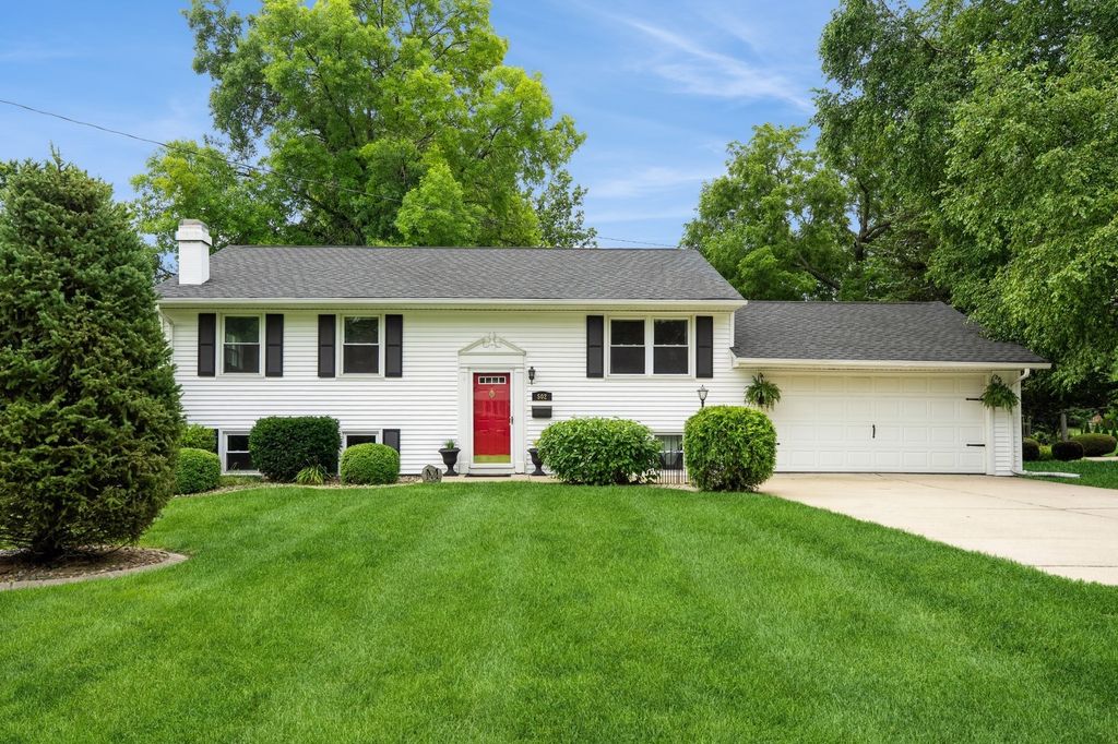 502 4th Street SE, Altoona, IA 50009