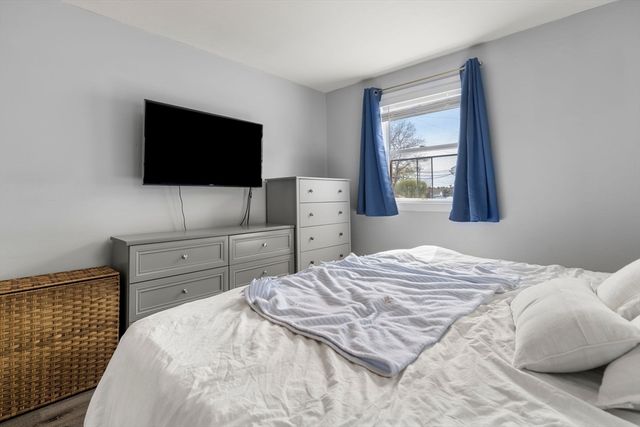 443 Pleasant St, Tewksbury, MA 01876