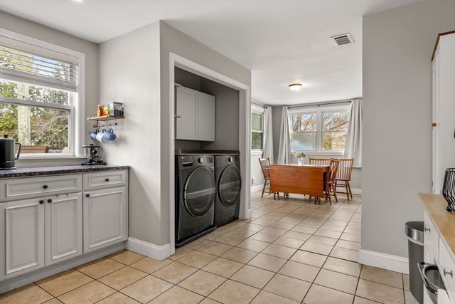 443 Pleasant St, Tewksbury, MA 01876