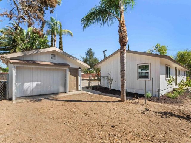 1004 Santa Margarita Drive, Fallbrook, CA 92028