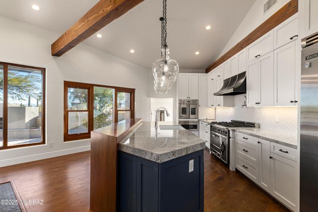 4740 N Hacienda Del Sol Road, Tucson, AZ 85718