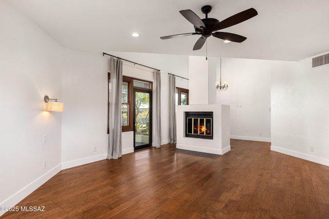 4740 N Hacienda Del Sol Road, Tucson, AZ 85718