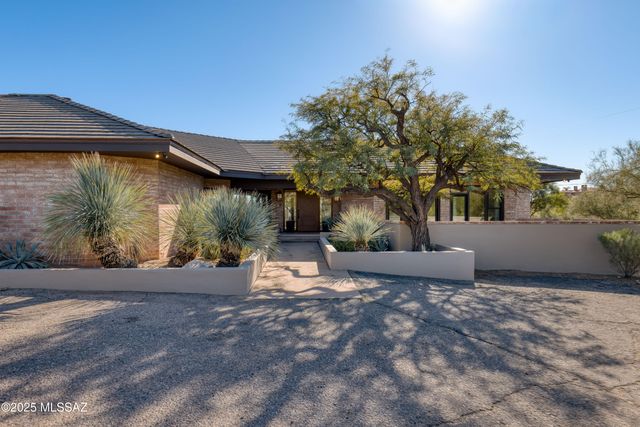 4740 N Hacienda Del Sol Road, Tucson, AZ 85718